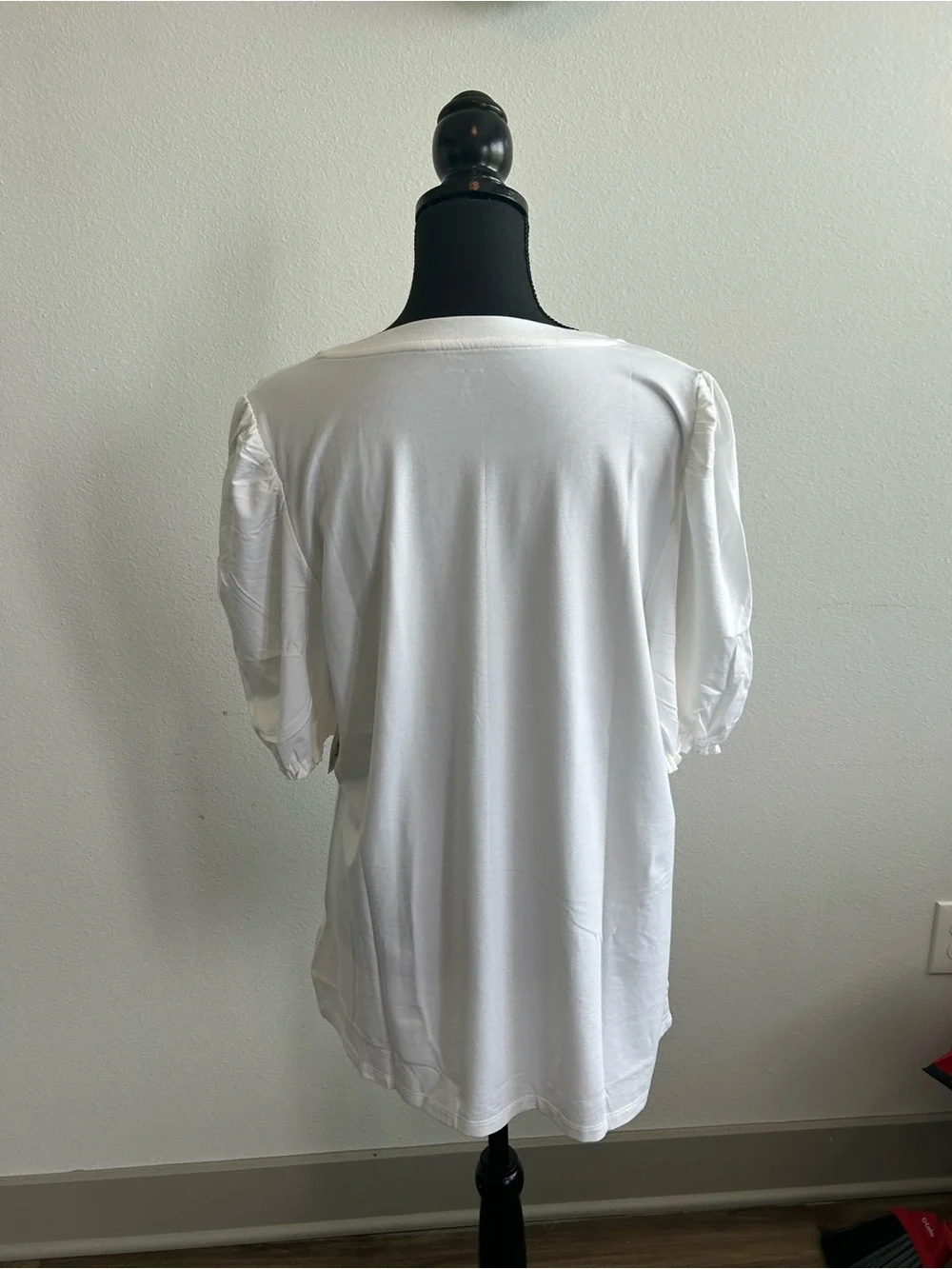 I AM A BLACK MOM White Graphic Puff-Sleeve Tee with Pink & Black Text - Picture 3 of 8